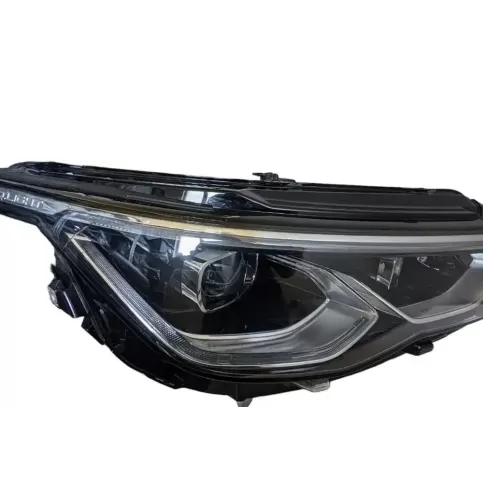 90181016 фара передняя Volkswagen Golf VIII 2022