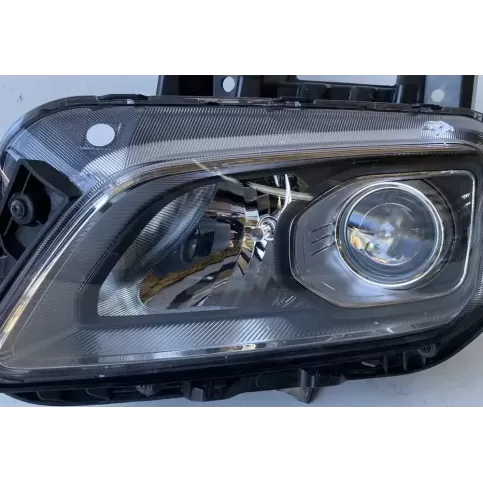 92101J9XXX фара передняя Hyundai Kona 2018