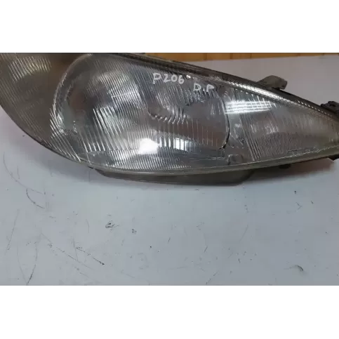 9632689280 фара передняя Peugeot 206 2001