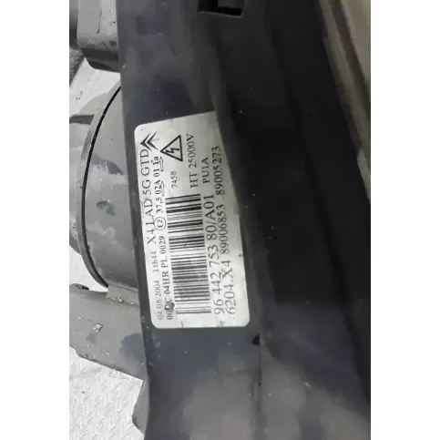 9644275380A01 фара передняя Citroen C5 2002