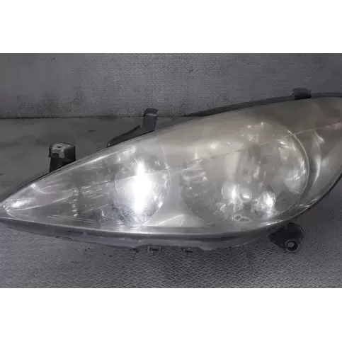 964629208000 фара передняя Peugeot 307 2002