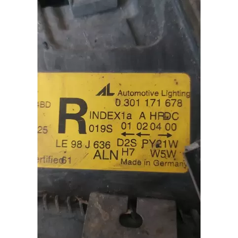98J636 фара передняя Audi A8 S8 D2 4D 2002