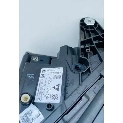 A2059068505 фара передняя Mercedes-Benz C W205 2018