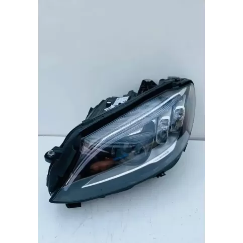A2059068505 фара передняя Mercedes-Benz C W205 2018