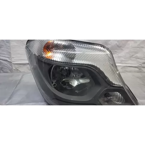 A9068205700 фара передняя Mercedes-Benz Sprinter W901 W902 W903 W904 2001