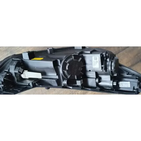 D792111A10 фара передня Hyundai Tucson TL 2019