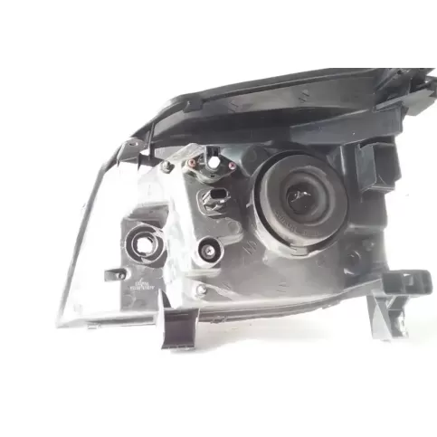 E137510 фара передняя Nissan X-Trail T30 2005