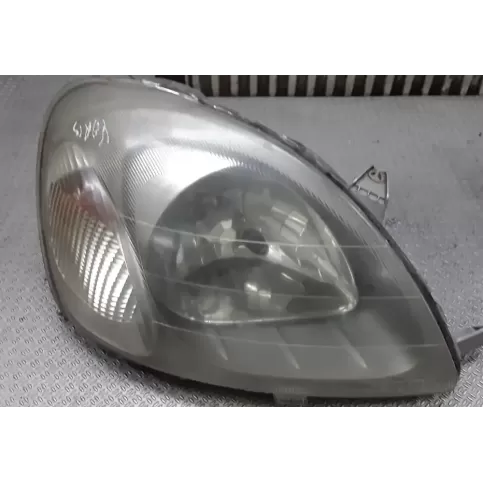 E139514 фара передняя Toyota Yaris 2005