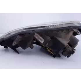 E2-A4-8-2 фара передня Opel Vivaro 2001