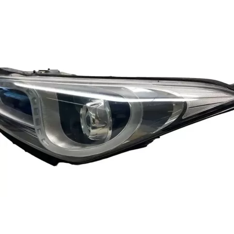 E9645302A фара передня Hyundai i40 2012