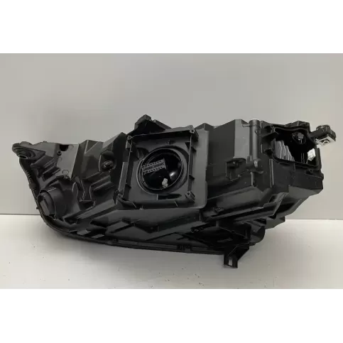 F00HTA700210 фара передняя Audi Q5 SQ5 2020