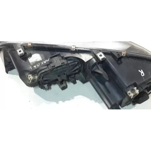 F014003903 фара передняя Mazda 6 2005
