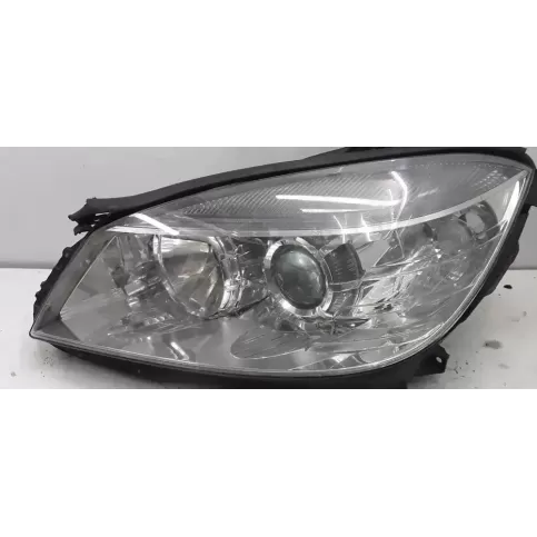 LE06A6148 фара передняя Mercedes-Benz C W204 2011