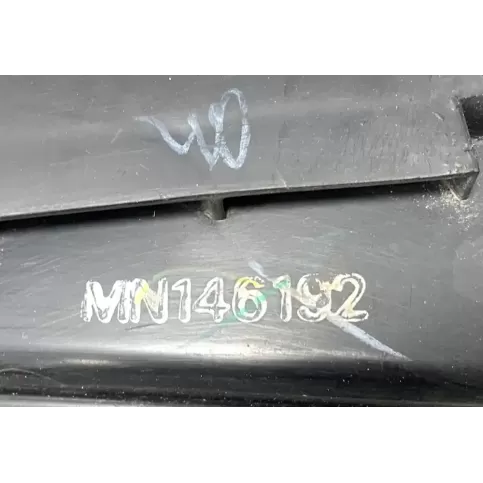 MN146192 фара передня Mitsubishi L200 2008