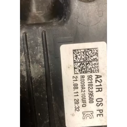R009A210UF0 фара передня Hyundai Kona 2022