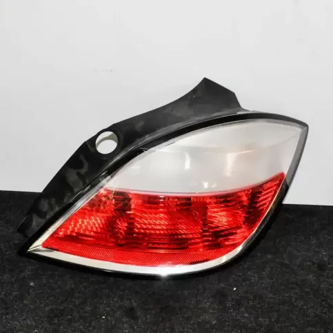 008748027779 фара задняя Opel Astra H 2007