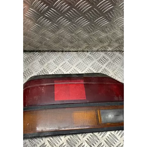 0436872L фара задняя Mazda 323 1985