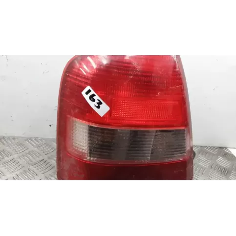 082161948L фара задняя Mazda 323 1999