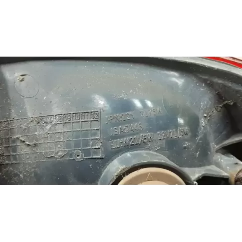 082161948L фара задняя Mazda 323 1999