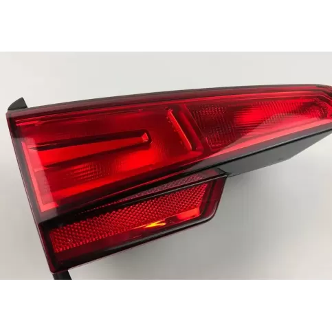 2SA01224905 фара задня Audi A4 S4 B9 2016