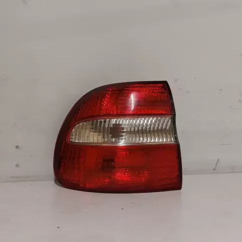 30621887 фара задняя Volvo S40, V40 2002