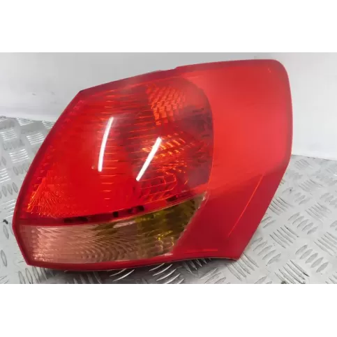 924021P000 фара задняя KIA Venga 2010