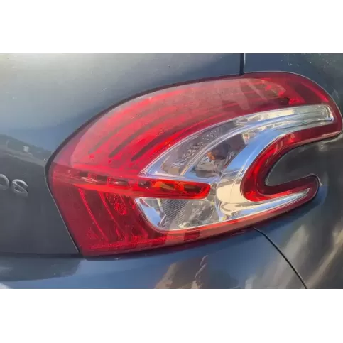 967262838001 фара задняя Peugeot 208 2012
