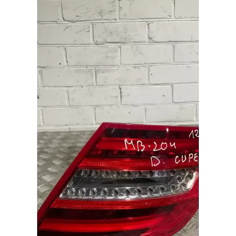 A2048205864 фара задняя Mercedes-Benz C W204 2010