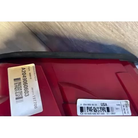 A2049060603 фара задняя Mercedes-Benz C AMG W204 2011