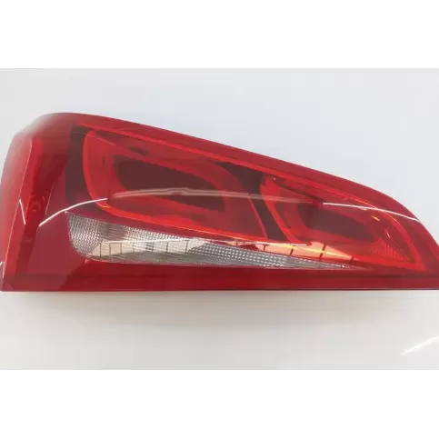 E1-B6-23-1 фара задняя Audi Q5 SQ5 2004