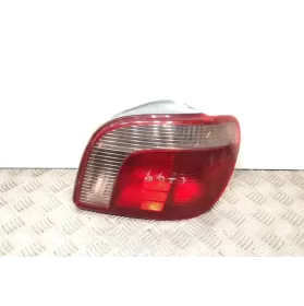 E139647 фара задняя Toyota Yaris 2000