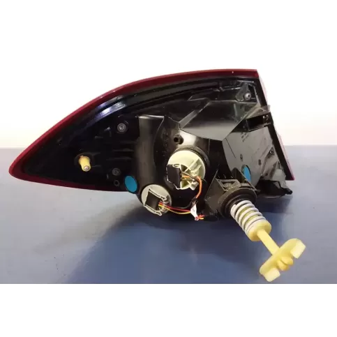 H1BB-13404-BH фара задняя Ford Fiesta 2019