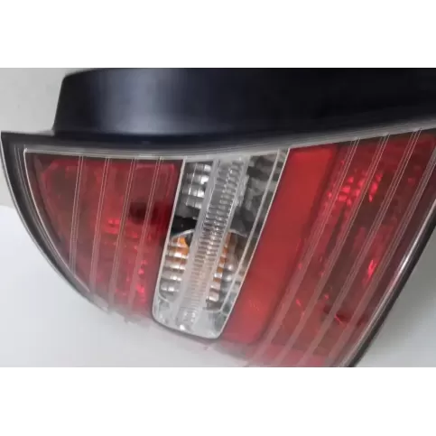 RS102 фара задня Subaru Legacy 2005