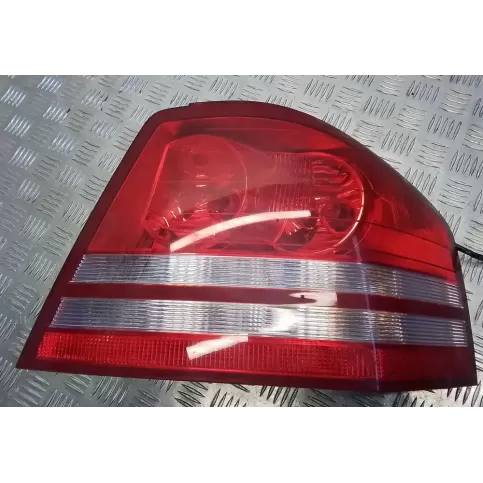 05116220AD фара задняя Dodge Avenger 2007