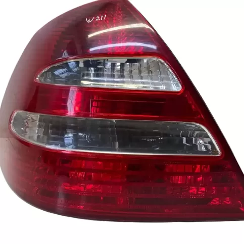 084401921L фара задня Mercedes-Benz E W211 2008