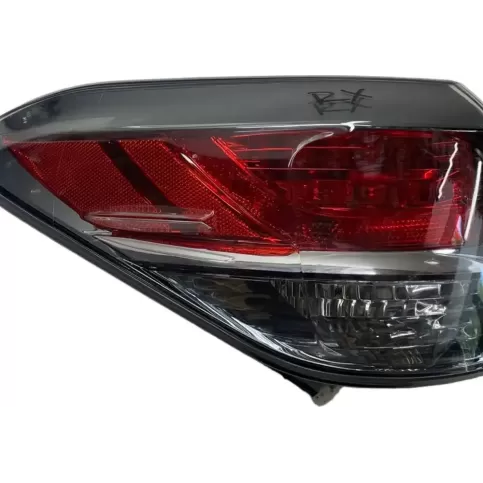 815600E090 фара задняя Lexus RX 330 - 350 - 400H 2006