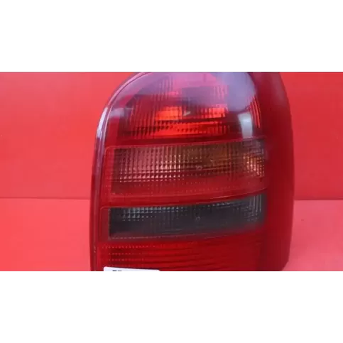 8D9495096 фара задня Audi A4 S4 B5 8D 1996