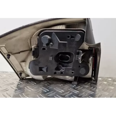 8E0945096D фара задня Audi A4 S4 B6 8E 8H 2003