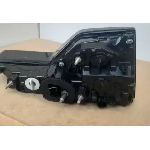 8W9945076 фара задняя Audi A4 S4 B9 1900