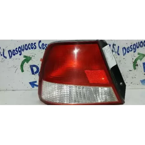 9241025220 фара задня Hyundai Accent 2002