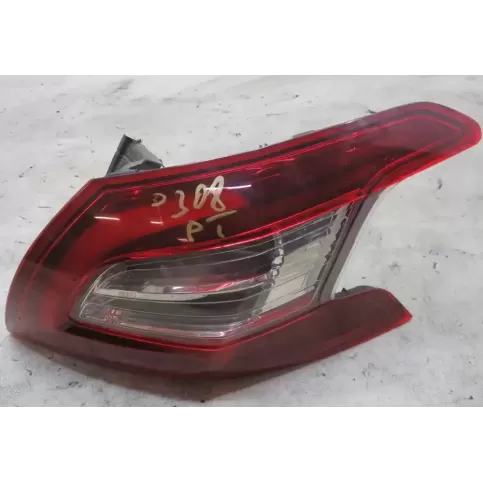 9677817580 фара задняя Peugeot 308 2014