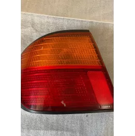 ZDS111323L фара задняя Nissan Primera 1997