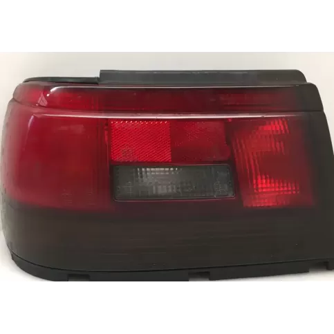 0437860L фара задняя Mazda 626 2002