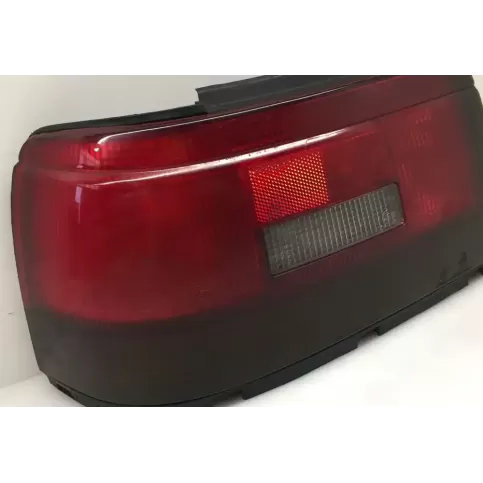 0437860L фара задняя Mazda 626 2002