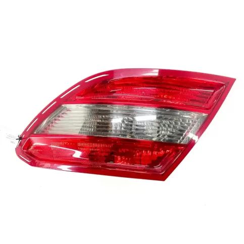2048203064R фара задняя Mercedes-Benz C W204 2008