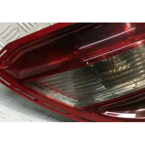 2049068302L фара задняя Mercedes-Benz C W204 2010
