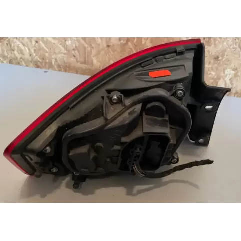 6JH945096C фара задняя Seat Toledo IV (NH) 2013
