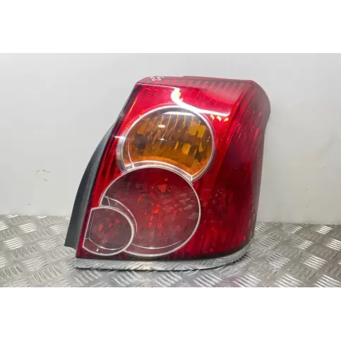 89028768 фара задняя Toyota Avensis T250 2004