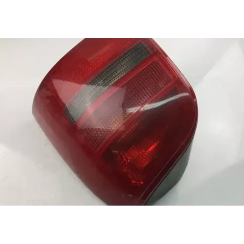 8D9945095 фара задня Audi A4 S4 B5 8D 2001