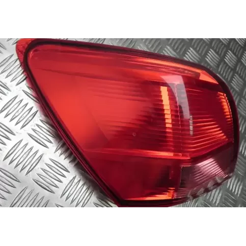 A1204 фара задняя Nissan Qashqai+2 2009